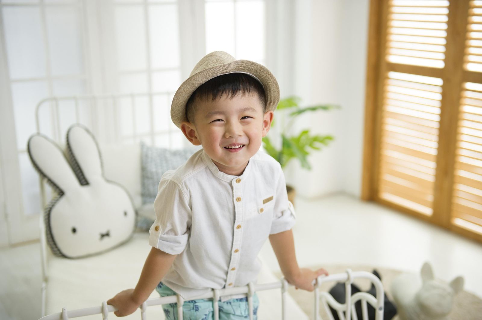 笑顔の男の子(イメージ写真)
